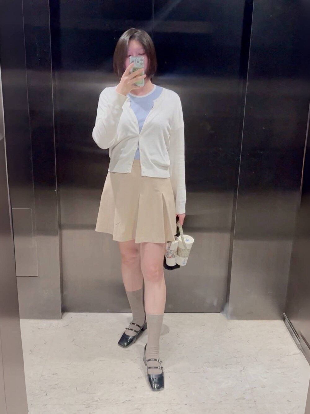 「CHARLES & KEITHの42略大（パンプス、ブラック系）」を使った、🧸175さん（レディース・175cm）の秋コーディネートの1枚目の写真