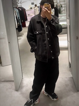 「BALENCIAGA」｜「アイテム（デニムジャケット）」を使った、ゅ ぅ  さん（メンズ・180cm）の冬コーディネート