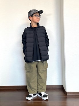 「アイテム（スニーカー）」を使った、ryoooutaaaさん（キッズ・129cm）の秋コーディネート