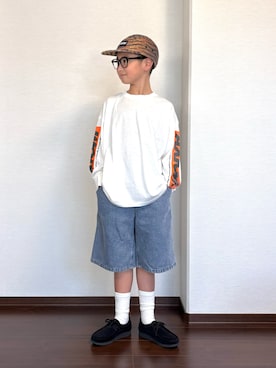「PAIRMANON STREET（ペアマノンストリート）の【90-160cm】吸水速乾  アソート ロゴ プリント ロンT 長袖 Tシャツ 【PAIRMANON STREET】（Tシャツ/カットソー、ホワイト系）」を使った、ryoooutaaaさん（キッズ・135cm）の秋コーディネート