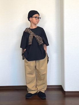 「アイテム（パンツ）」を使った、ryoooutaaaさん（キッズ・129cm）の秋コーディネート