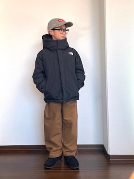 「アイテム（シューズ）」を使った、ryoooutaaaさん（キッズ・129cm）の冬コーディネート