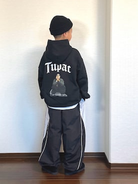 「アイテム（トップス）」を使った、ryoooutaaaさん（キッズ・129cm）の秋コーディネート