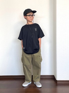 「アイテム（カーゴパンツ）」を使った、ryoooutaaaさん（キッズ・129cm）の夏コーディネート