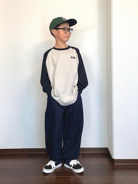 「アイテム（シューズ）」を使った、ryoooutaaaさん（キッズ・129cm）の秋コーディネート
