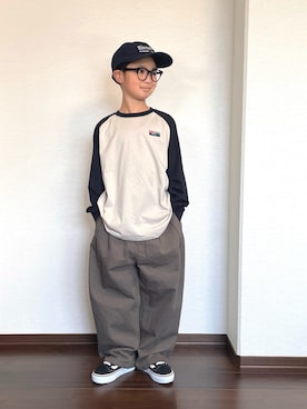 「アイテム（キャップ）」を使った、ryoooutaaaさん（キッズ・129cm）の秋コーディネート