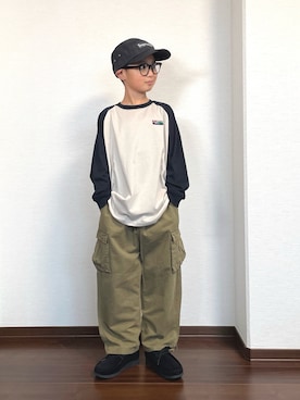 「アイテム（パンツ）」を使った、ryoooutaaaさん（キッズ・129cm）の秋コーディネート