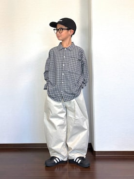 「b・ROOM（ビールーム）のボリュームバルーンパンツ【MNCM】（その他パンツ、ホワイト系）」を使った、ryoooutaaaさん（キッズ・135cm）の秋コーディネート