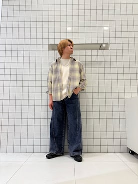 「SENSE OF PLACE by URBAN RESEARCH（センスオブプレイスバイアーバンリサーチ）の『ユニセックス』ケミカルバギーワイドデニムパンツ（デニムパンツ、ブルー系）」を使った、shinshinさん（メンズ・166cm）の春コーディネート
