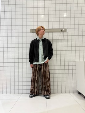 「SENSE OF PLACE by URBAN RESEARCH（センスオブプレイスバイアーバンリサーチ）のマーブルプリントワイドデニム（デニムパンツ、ブラウン系）」を使った、shinshinさん（メンズ・166cm）の春コーディネート