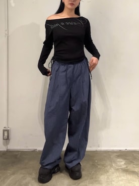 「EMODA（エモダ）のワイドルーズパンツ（その他パンツ、ブルー系）」を使った、永田真弓さん（レディース・168cm）の春コーディネート