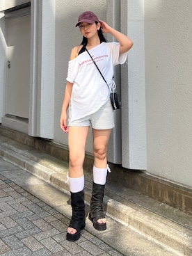 「EMODA（エモダ）のフリルパッチキャップ（キャップ、レッド系）」を使った、永田真弓さん（レディース・168cm）の夏コーディネート