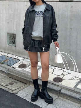 「EMODA（エモダ）のアイテム（スウェット）」を使った、永田真弓さん（レディース・168cm）の秋コーディネート