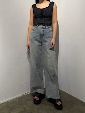 「EMODA（エモダ）のバックリボンルーズジーンズ（デニムパンツ、ブルー系）」を使った、永田真弓さん（レディース・168cm）の春コーディネート