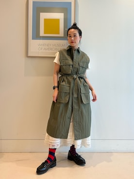 「BEAMS BOY（ビームスボーイ）のミリタリー ノースリーブ ワンピース（ワンピース、グリーン系）」を使った、黒田 彩乃さん（レディース・153cm）の春コーディネート