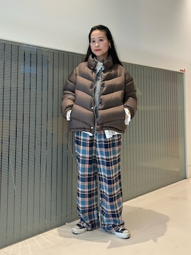 「アイテム（ダウンジャケット/コート）」を使った、黒田 彩乃さん（レディース・153cm）の秋コーディネート