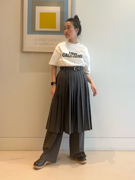 「BEAMS BOY（ビームスボーイ）のミックス プリーツ スカート（スカート、グレー系）」を使った、黒田 彩乃さん（レディース・153cm）の春コーディネート