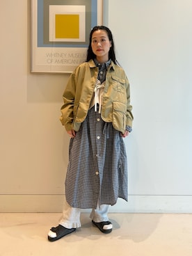 「アイテム（ミリタリージャケット）」を使った、黒田 彩乃さん（レディース・153cm）の秋コーディネート