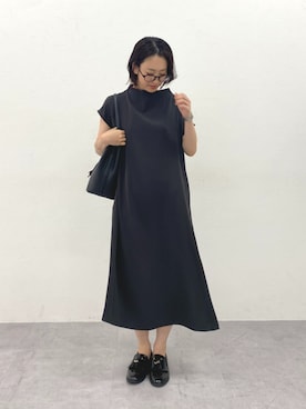 「nissen（ニッセン）の美極とろみ素材ハイネックワンピース（しわになりにくい・洗濯機OK）＜大きいサイズ有＞（ワンピース、グレー系）」を使った、あやぱんさん（レディース・157cm）の春コーディネート
