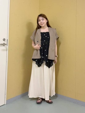「LOWRYS FARM（ローリーズファーム）のカットギャザーロングスカート 637573（スカート、ホワイト系）」を使った、yuminaさん（レディース・160cm）の夏コーディネート