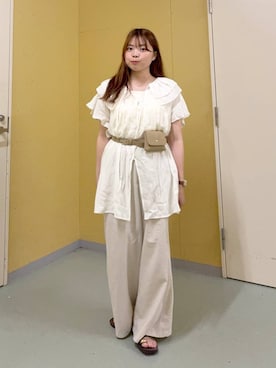 「mysty woman（ミスティウーマン）のステンレスドロップモチーフネックレス 586687（ネックレス、ゴールド系）」を使った、yuminaさん（レディース・160cm）の夏コーディネート