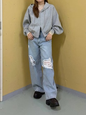 「LOWRYS FARM（ローリーズファーム）のＺＩＰショートフーディ　588894（パーカー、グレー系）」を使った、yuminaさん（レディース・160cm）の夏コーディネート
