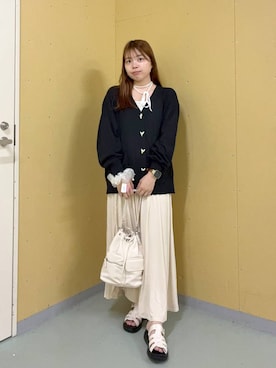 「LOWRYS FARM（ローリーズファーム）のカットギャザーロングスカート 637573（スカート、ホワイト系）」を使った、yuminaさん（レディース・160cm）の夏コーディネート