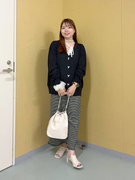 「LOWRYS FARM（ローリーズファーム）のディープアッパーサンダル 661482（サンダル、ホワイト系）」を使った、yuminaさん（レディース・160cm）の夏コーディネート