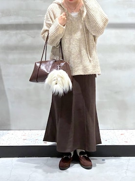 「アイテム（キーホルダー）」を使った、yuminaさん（レディース・160cm）の秋コーディネート