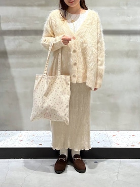 「LOWRYS FARM（ローリーズファーム）のアイテム（トートバッグ）」を使った、yuminaさん（レディース・160cm）の秋コーディネート