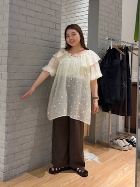 「LOWRYS FARM（ローリーズファーム）のシシュウミニワンピースＳＳ　1046529（ワンピース、ホワイト系）」を使った、yuminaさん（レディース・160cm）の夏コーディネート
