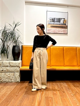 「アイテム（スニーカー）」を使った、ASADAさん（レディース・160cm・30代）の秋コーディネート