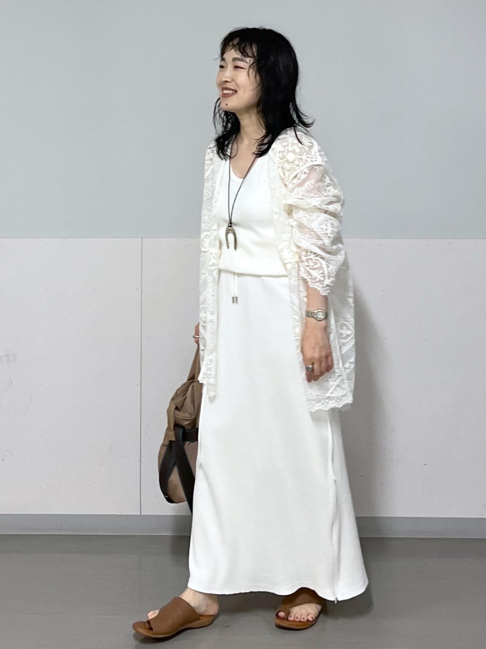 「レース、サロンアダムエロペ、SALON adam et ropé、24SS夏の新作、低身長、骨格ウェーブ、イエベ、きれいめカジュアル、セットアップ対応、春ファッション、夏ファッション」｜「SALON adam et rope'のスカラップレースジャケット/ガウン カーディガン（ノーカラージャケット、ホワイト系）」を使った、kinoさん（レディース・152cm）の夏コーディネートの1枚目の写真