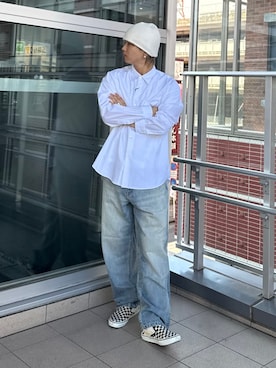 「URBAN RESEARCH（アーバンリサーチ）のアイテム（デニムパンツ）」を使った、小幡　天雅さん（メンズ・176cm）の秋コーディネート