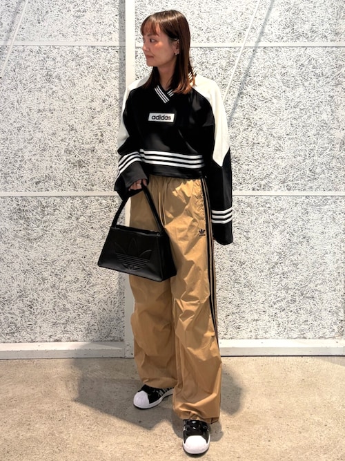 日高新品アディダスオリジナルス　ブロッキング スウェットシャツ　Ｌ ブロッキング クルーネック スウェットシャツ / トレーナー