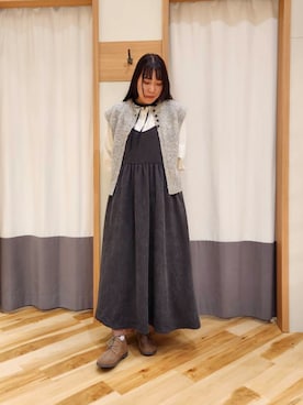 「アイテム（ドレスシューズ、ベージュ系）」を使った、manaさん（レディース・167cm）の秋コーディネート