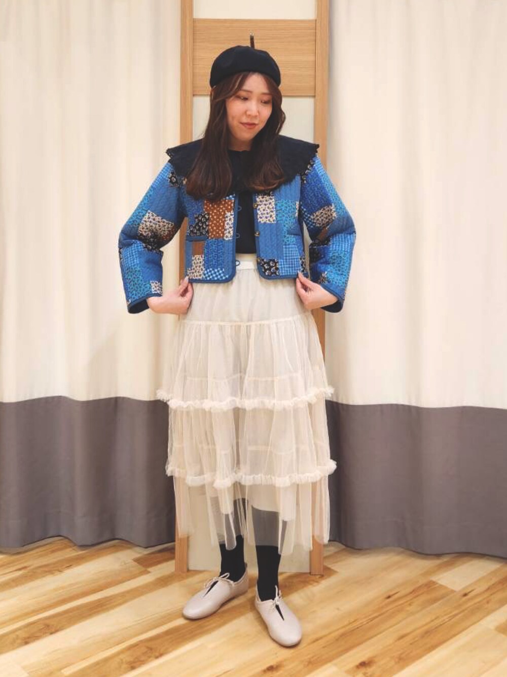「今日のコーデ、ママコーデ、高身長女子、レトロ、キルトジャケット、サマンサ モスモス(Samansa Mos2)、春服コーデ、オトナカジュアル」｜「Samansa Mos2のワンホールフラットシューズ（その他シューズ、ホワイト系）」を使った、manaさん（レディース・167cm）の冬コーディネートの1枚目の写真