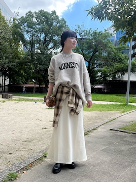 「アイテム（ショルダーバッグ、イエロー系）」を使った、mikuさん（レディース・165cm）の秋コーディネート