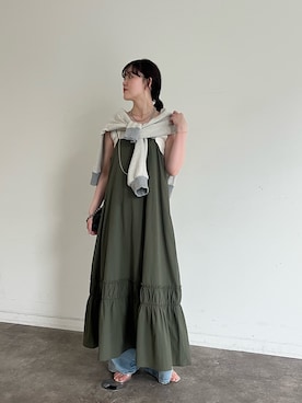 「DouDou（ドゥドゥ）の【インフルエンサーOKOCHI企画】リバーシブルロゴスウェット（Tシャツ/カットソー、グレー系）」を使った、mikuさん（レディース・165cm）の春コーディネート