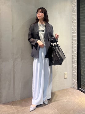「カラーパンツ」｜「アイテム（テーラードジャケット）」を使った、mikuさん（レディース・165cm）の春コーディネート