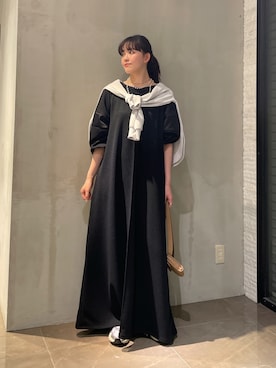 「DouDou（ドゥドゥ）の【インフルエンサーSAKURA企画】リネンライクエアリー袖切替ワンピース（ワンピース、ブラック系）」を使った、mikuさん（レディース・165cm）の冬コーディネート