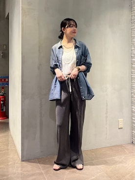 「DouDou（ドゥドゥ）の袖リブシアーデニムシャツ（シャツ/ブラウス）」を使った、mikuさん（レディース・165cm）の夏コーディネート