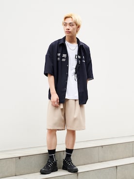 「SHAREEF（シャリーフ）のアイテム（トップス）」を使った、タツーキさん（メンズ・169cm）の夏コーディネート