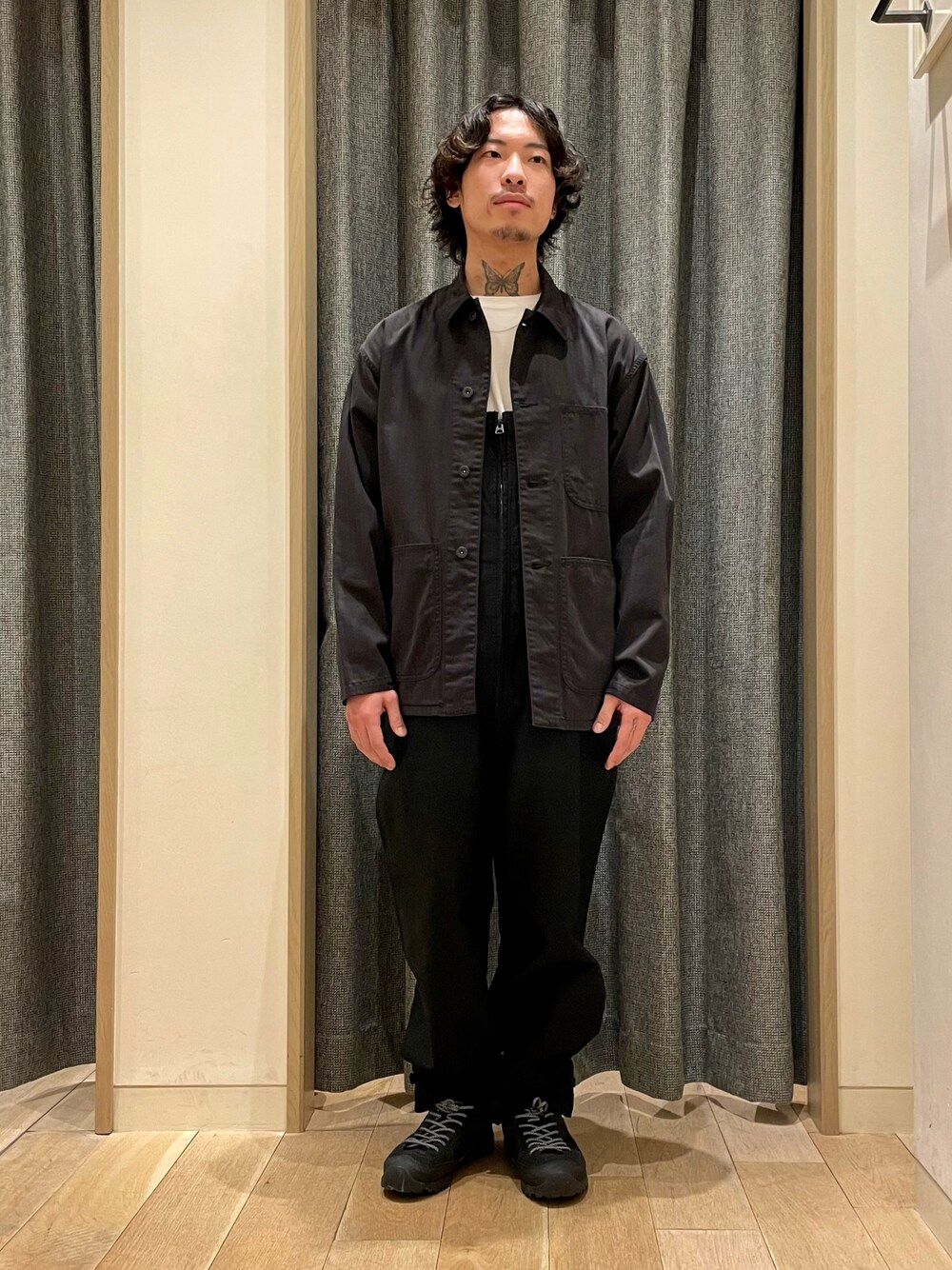「春服みてみて、シンプルコーデ、オトナカジュアル、スニーカー、カジュアル、ootd、ファッションの力を信じよう、いいね、save、フォローお願いします🤑、おしゃれさんと繋がりたい、オーバーオール、ミリタリー、beams plus、休日コーデ」｜「BEAMS PLUSのBEAMS PLUS / ヘリンボーン ツイル ミリタリー チョア ジャケット（ブルゾン、グレー系）」を使った、たばやんさん（メンズ・168cm）の春コーディネートの1枚目の写真