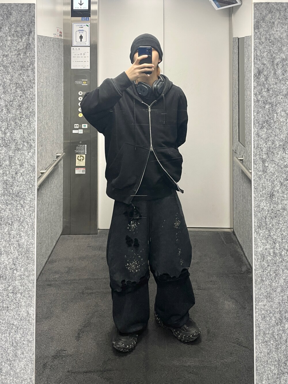 neith./ネイス/Meteor Low-rise Sweat Pants(Black)を使った人気