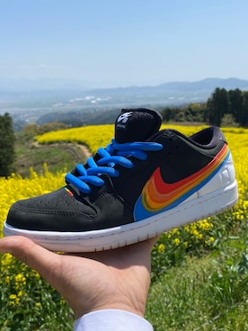 D     ．SNKSさんのコーディネート