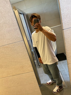 D     ．SNKSさんのコーディネート