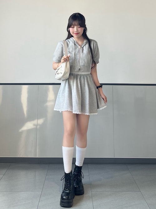 セール】レース付ジップパーカー＋スウェットミニフレアースカート