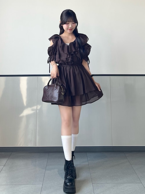 ANDWANG ボリュームフリルミニワンピース　ブラック ANDWANG ボリュームフリルミニワンピース ブラック Black