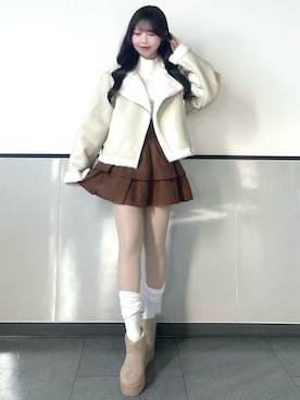 「アイテム（ムートンコート）」を使った、manakaさん（レディース・160cm）の秋コーディネート